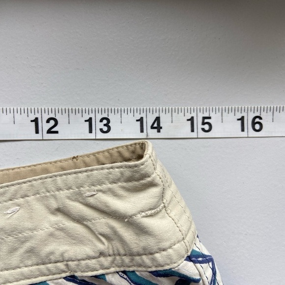 PATAGONIA Board Swim Shorts Size 32 M Wayfarer Geometric All Over Pattern 10” - Picture 5 of 10